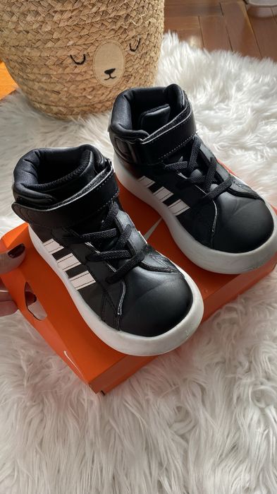 Кецове Adidas Grand Court Mid