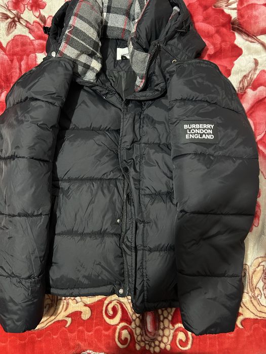 Продам новую куртку Burberry
