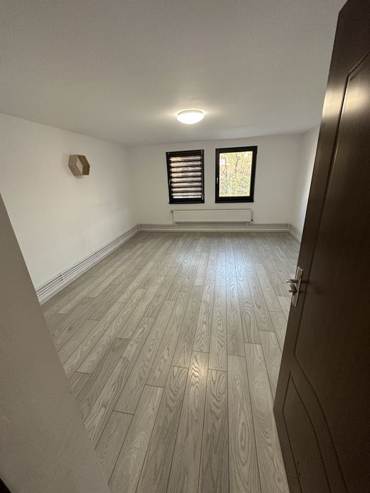 Spatiu comercial de inchiriat 100mp zona spitalul judetean