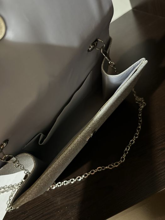 Продавам Дамска чанта