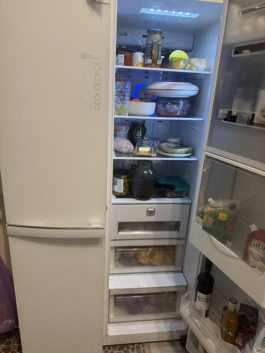 Холодильник 690л side by side, с зоной быстрого доступа LG