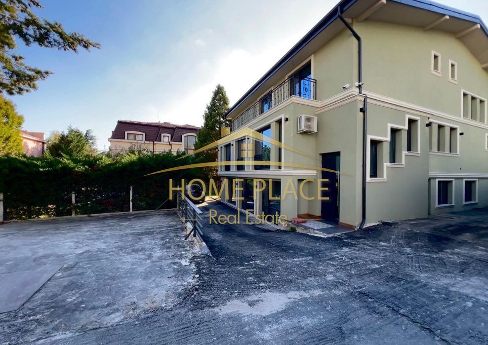 Продава се Хотел в Варна, м-т Евксиноград - 750 кв.м за 2000 €/кв.м - Снимка #1