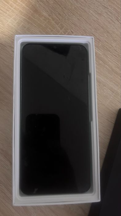 продам телефон Vivo Y03