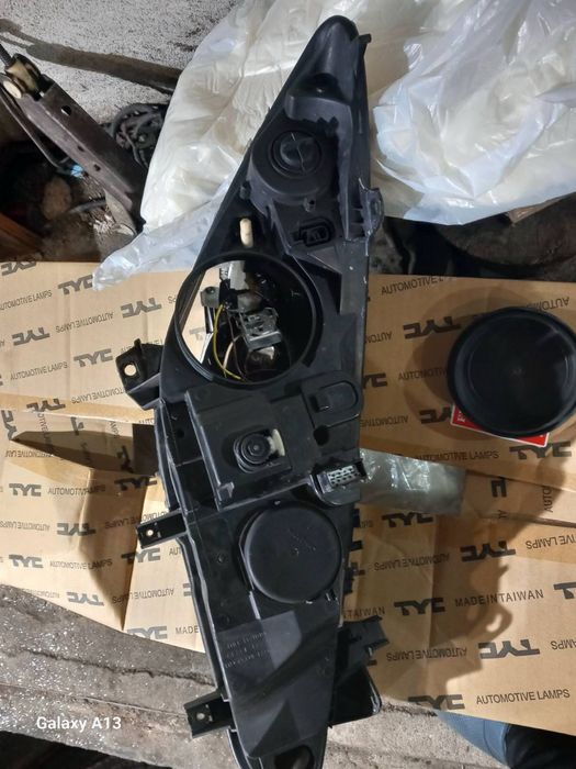 Фарове за Пежо 307