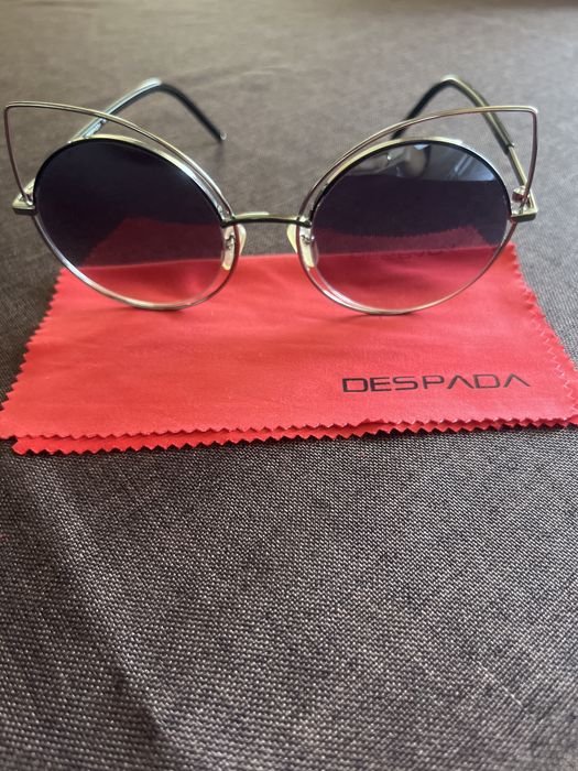 Слънчеви очила Despada с калъф и кърпичка