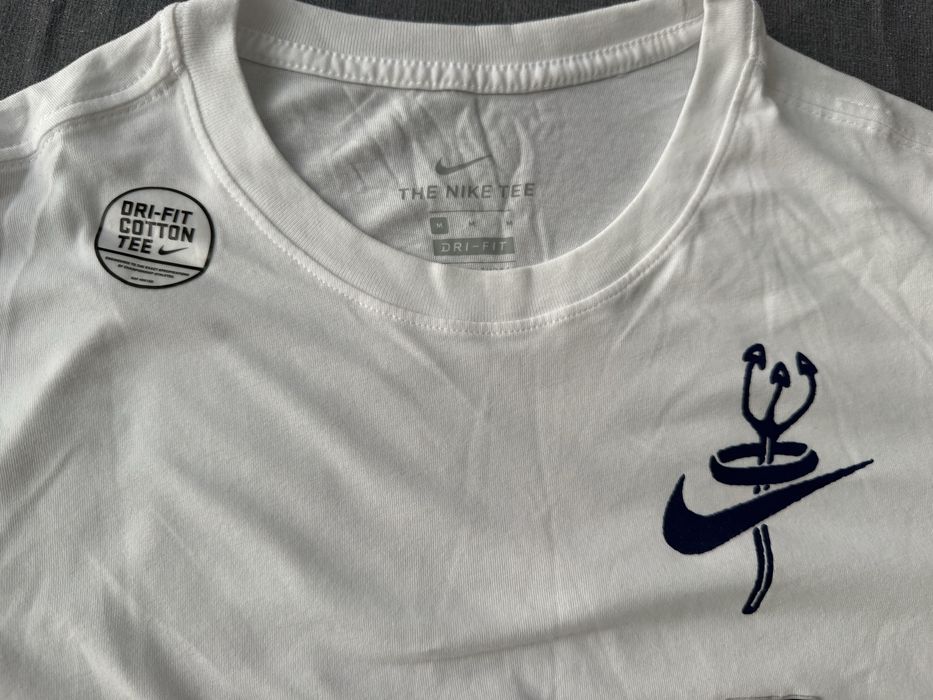 Nike тениска М размер