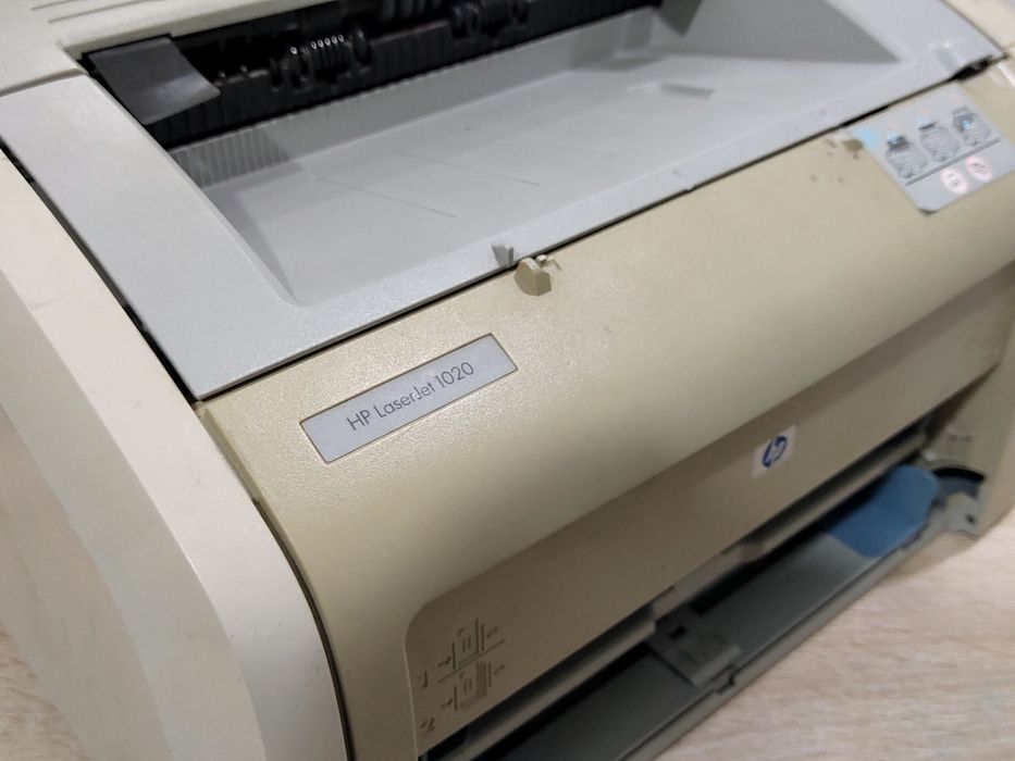 принтер дешево продам срочно