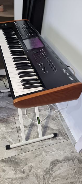 Korg Kronos  2  ca nou