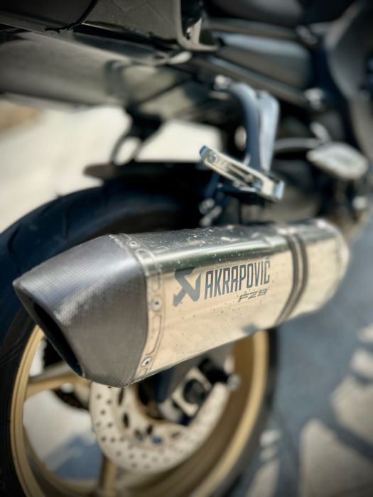 Yamaha FZ8 2011 Akrapovic