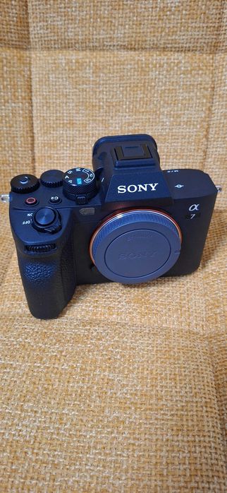 Sony A7 IV, ca nou, garantie 2026, shuter count 188 cadre, plus bonus