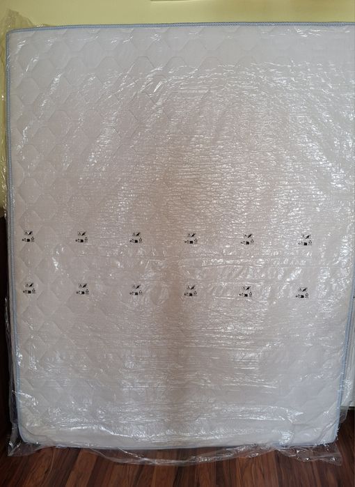 Saltea Arctic gel memorie,  dimensiune 160x200x18