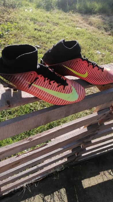 Vând chete de fotbal,  copii