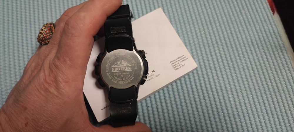 Casio Pro Trek PRG 330 -1ER часовник със соларно зареждаща се батерия
