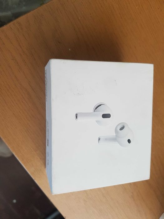 Apple AirPods Pro 3.