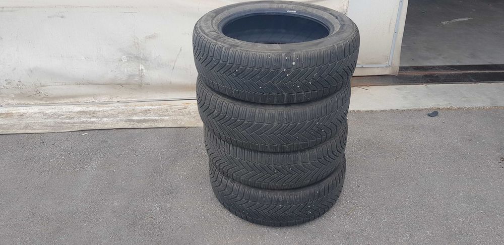 Продавам зимни гуми MICHELIN ALPIN 6 215/60 R17