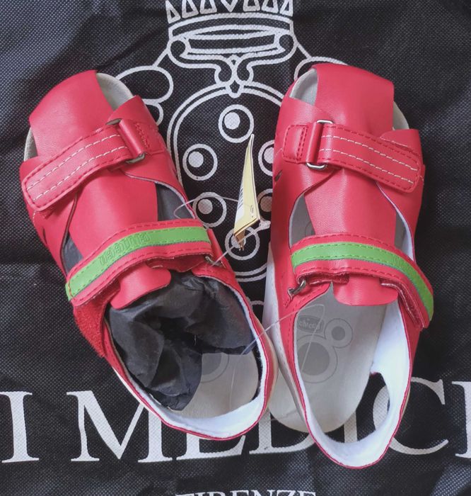 Нови детски сандали Chicco ном. 30