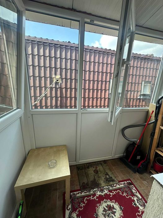 Ofer spre închiriere apartament cu 2 camere