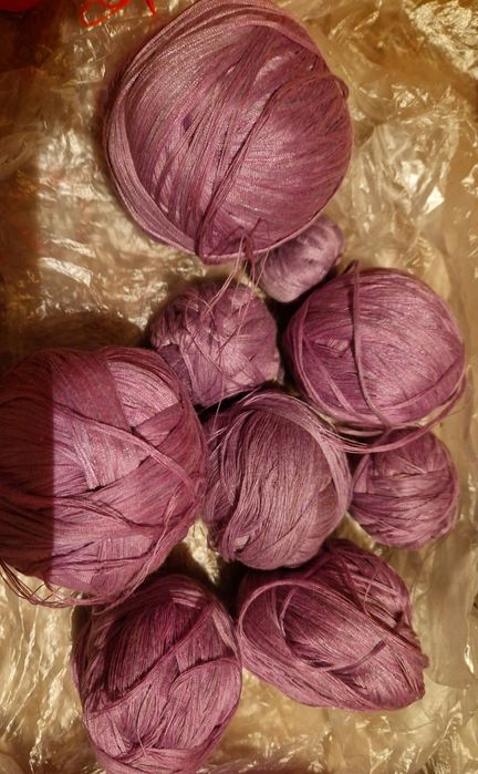 Шерсть, нитки, пряжа.