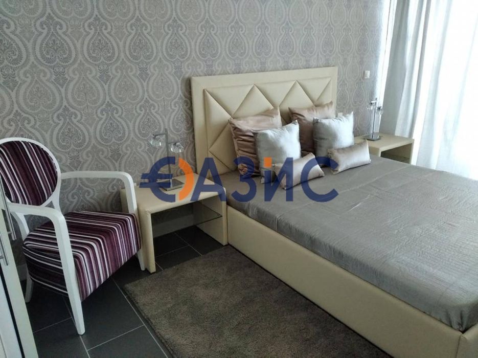 Продава се Тристаен апартамент в Обзор - 360 кв.м за 425 €/кв.м - Снимка #2