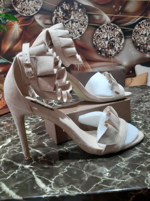 Продавам дамски обувки Zara