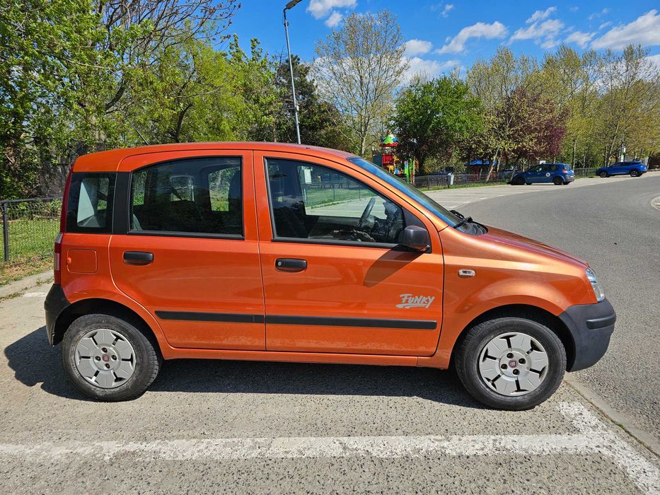Fiat Panda 2008, benzină, 13.000 km reali, utilizată puțin și ținută în garaj