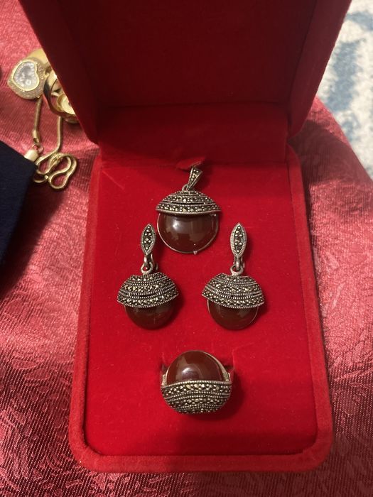 Продам серебрянный набор