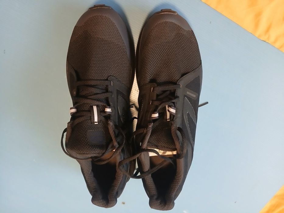 Мъжки маратонки нови.