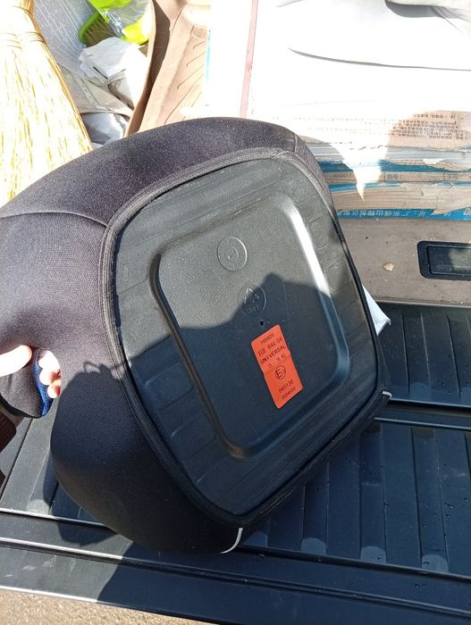 Продам детское кресло в автомобиль