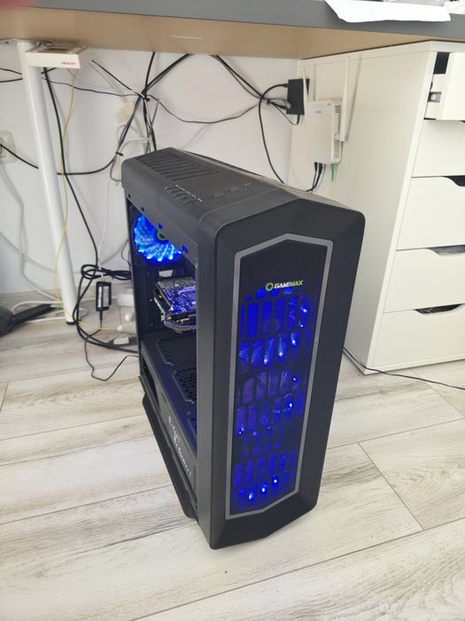 Vând calculator/PC de gaming