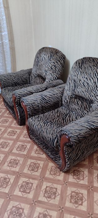 Диван в хорошем состоянии