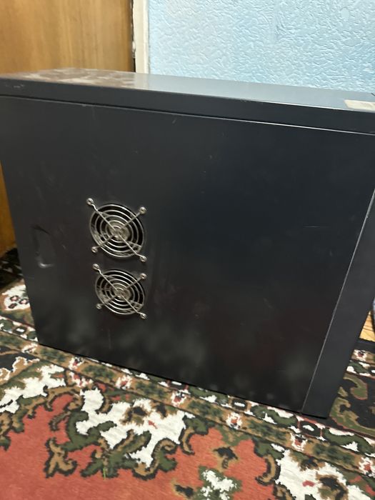 Продам настольный пк + монитор + колонкотличный без нарекании работает