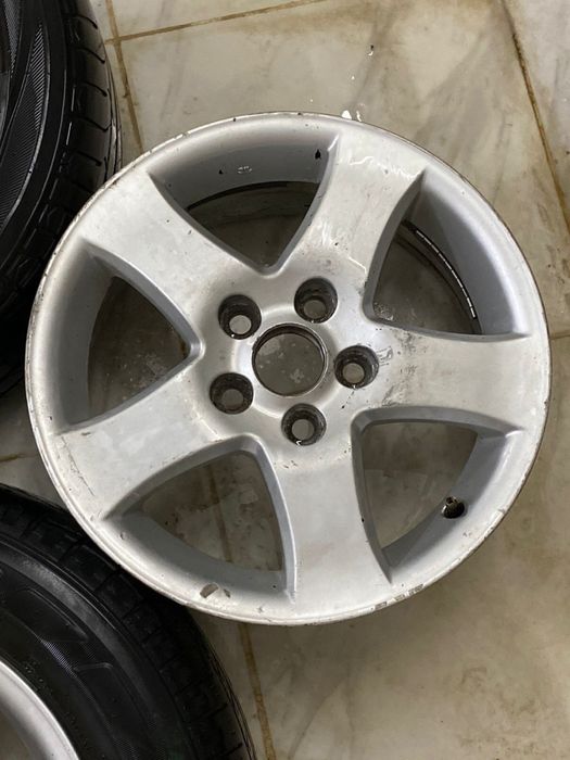 Камри 35 диск с резиной