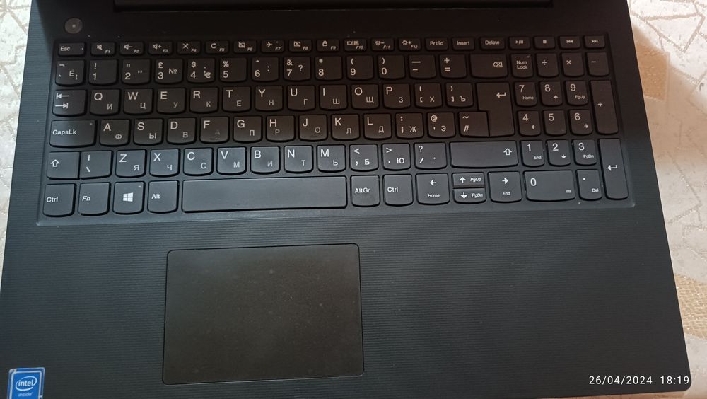 Noutbuk sotiladi Celeron N 4020