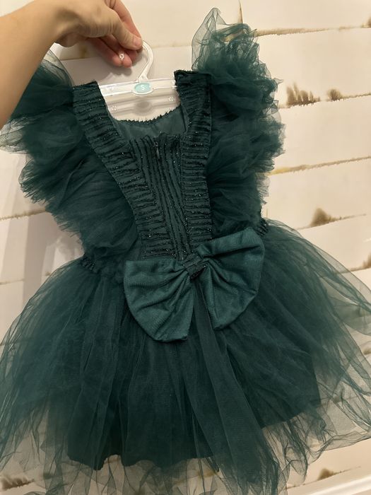 Шикарное платье на годик