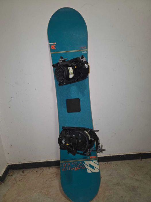Сноуборд с автомати Volki 132