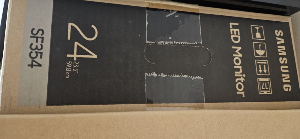 Монитор Samsung 23.5"