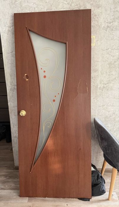 Отдам бесплатно двери