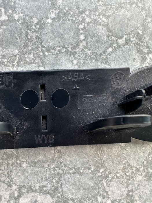 Оригинални емблеми за Golf 7 GTI