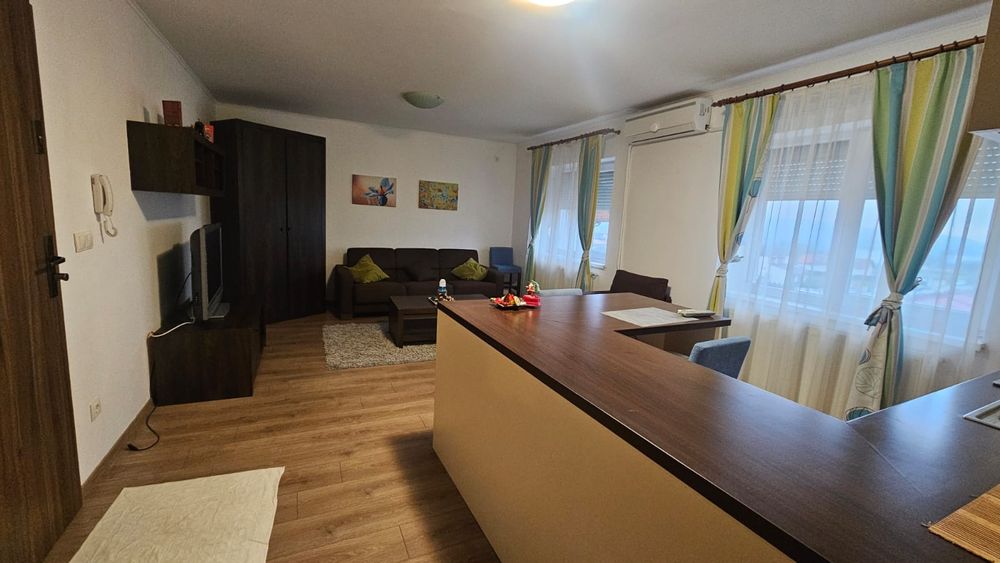 Ocazie, de vânzare apartament 48 mp, etaj 4 cu lift, Cetate-Orhideea