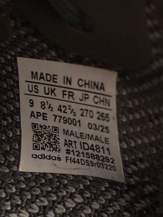 adidas Yeezy Boost 350 V2 Dark Salt – Mărimea 42 2/3 – Noi