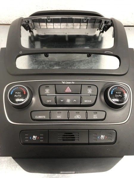 Consola Panou climatronic Kia Sorento BL 2013 cod 972502P575