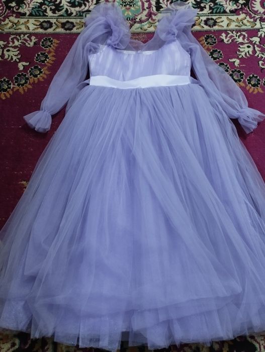 Продам платье на девочку 10 тыс