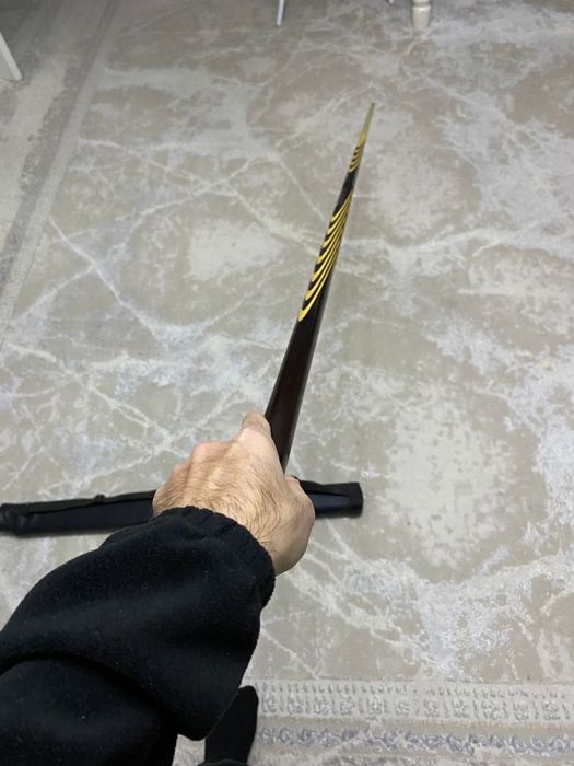 Бильярдный кий профессиональный  продается