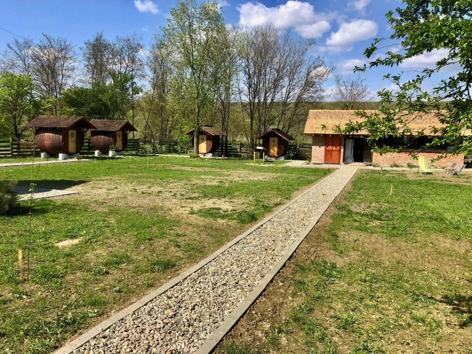 Locație rustica evenimente petreceri de zi