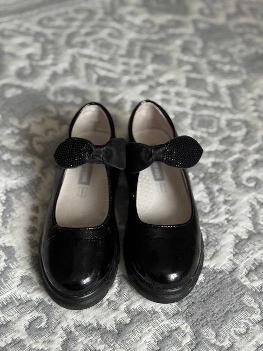 Туфли лакированные школьные для девочки 33р