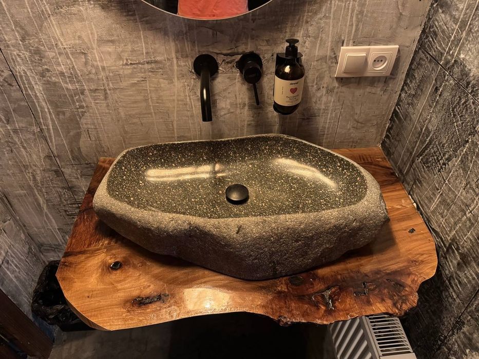 Раковины из речного камня на заказ.