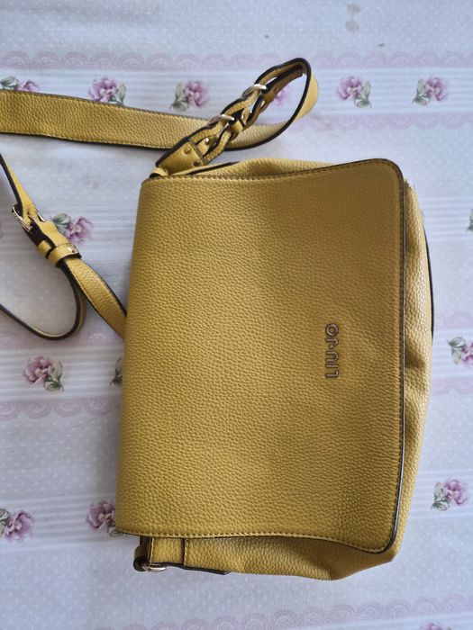 Продавам чанта Liu jo