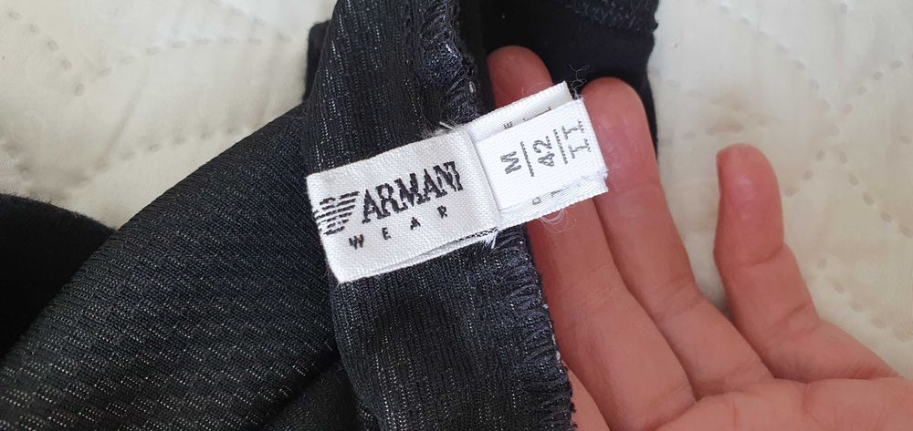 Продам кроп топ Armani