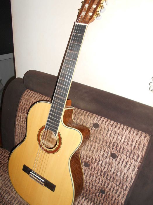 Новая классическая гитара