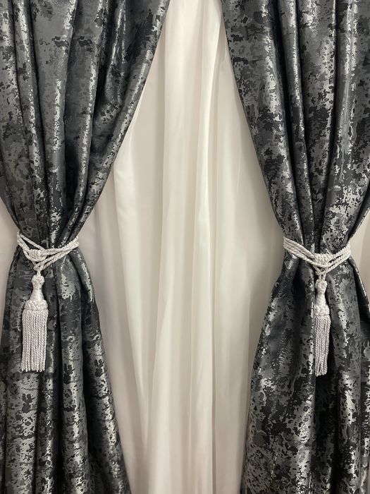 Draperie gata lucrata